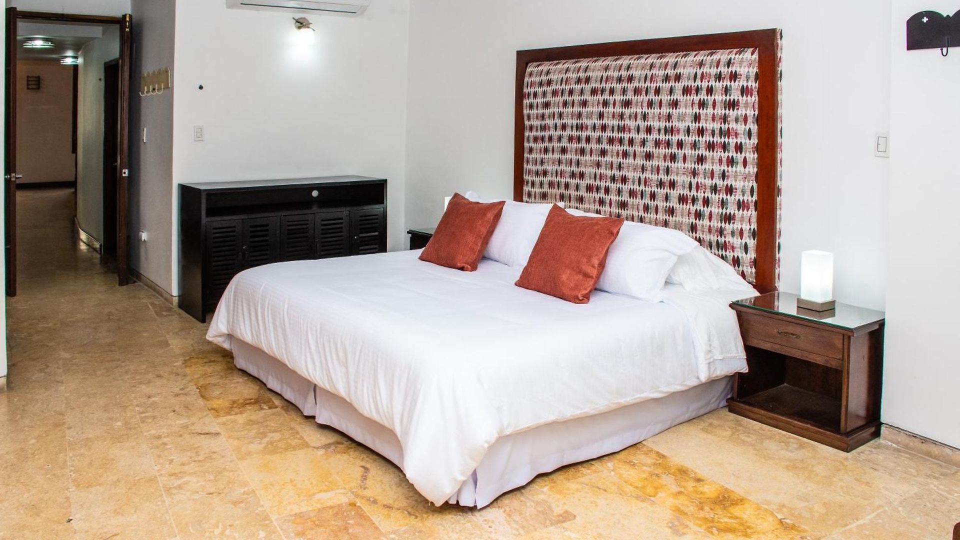 Luxury 5 Bedroom House In The Old * Cartagena