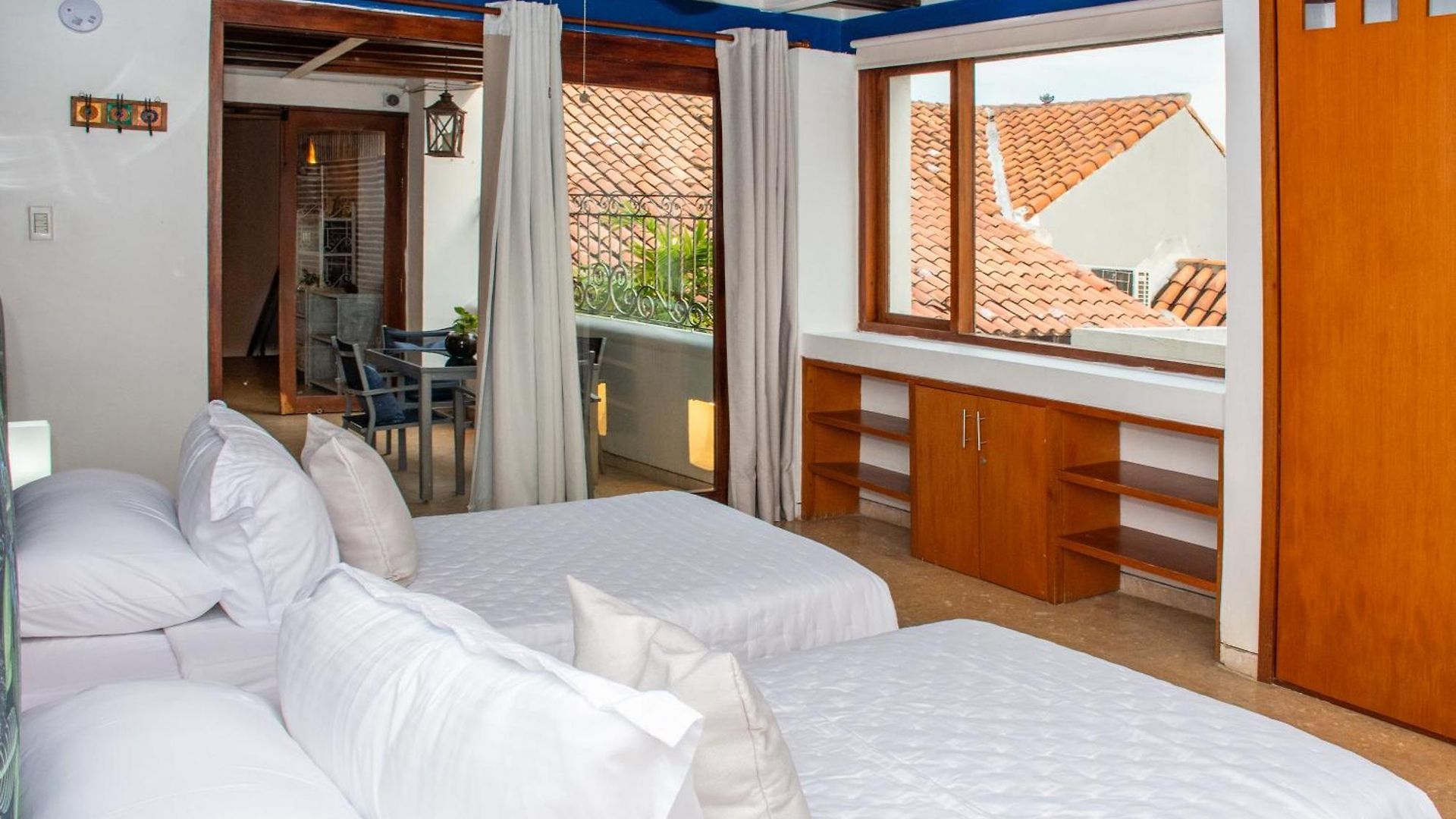 Luxury 5 Bedroom House In The Old *