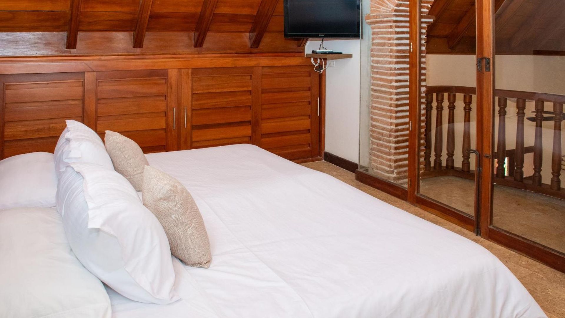 Luxury 5 Bedroom House In The Old Villa Cartagena