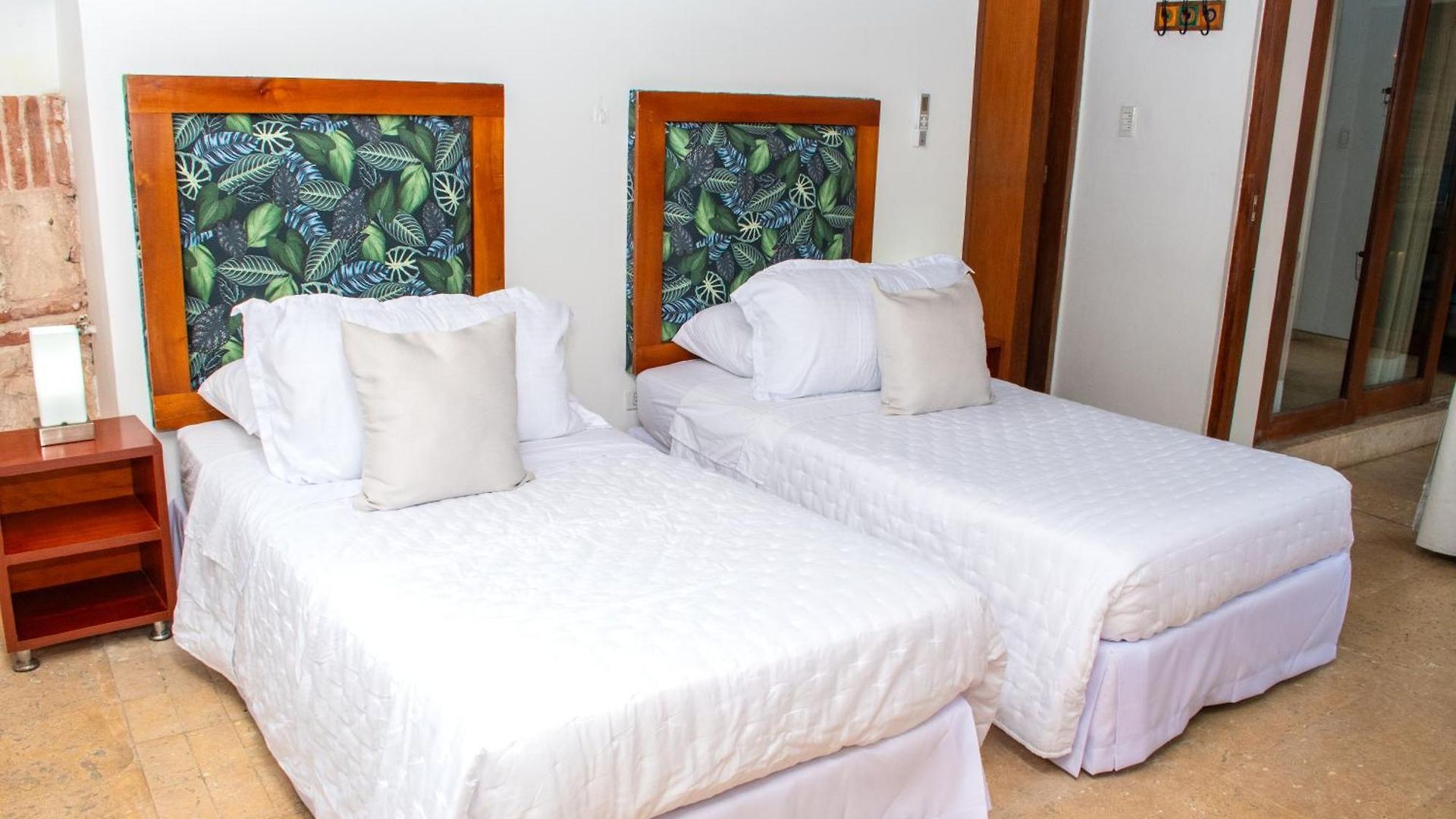 Villa Luxury 5 Bedroom House In The Old *