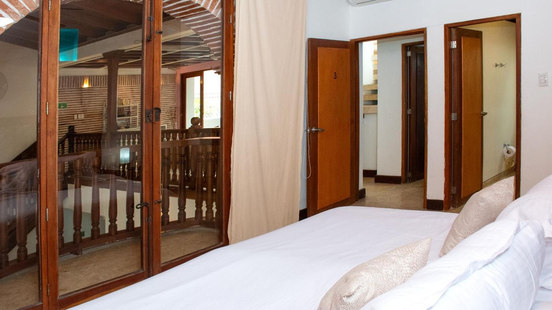 Villa Luxury 5 Bedroom House In The Old *