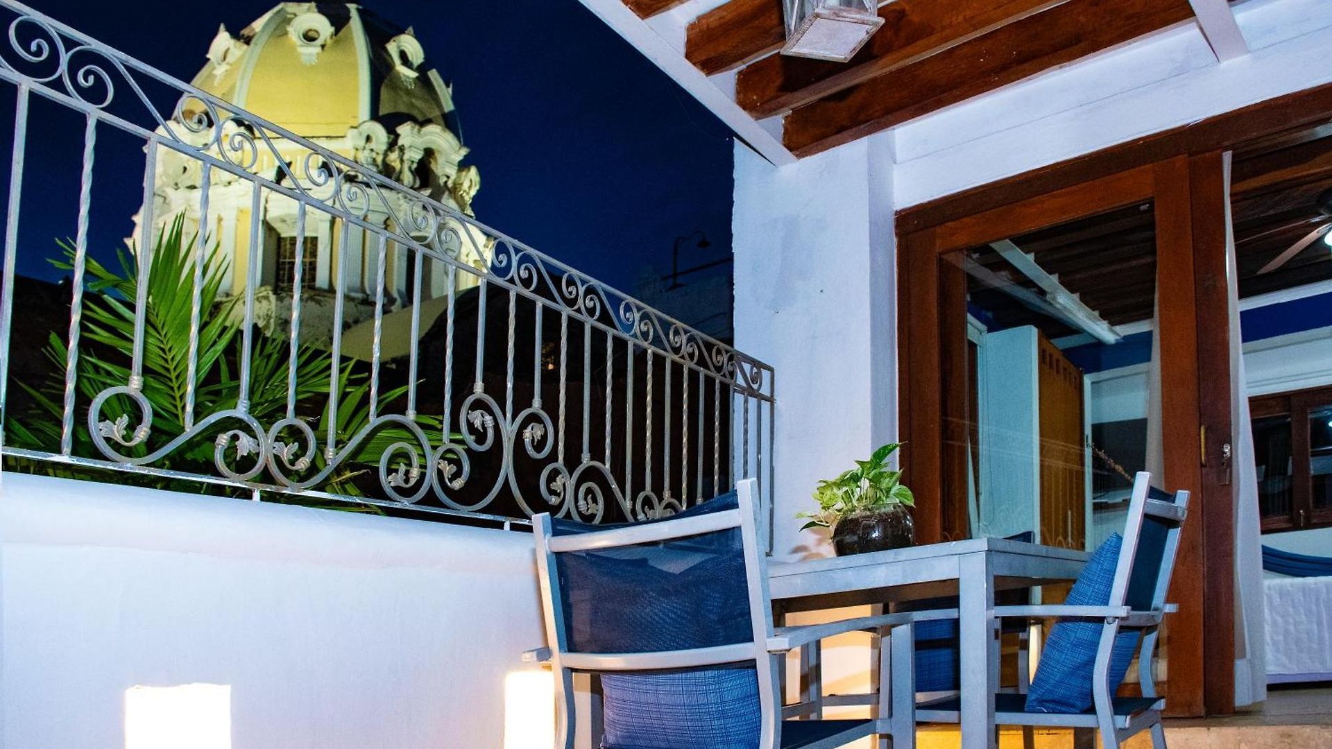 Luxury 5 Bedroom House In The Old Cartagena