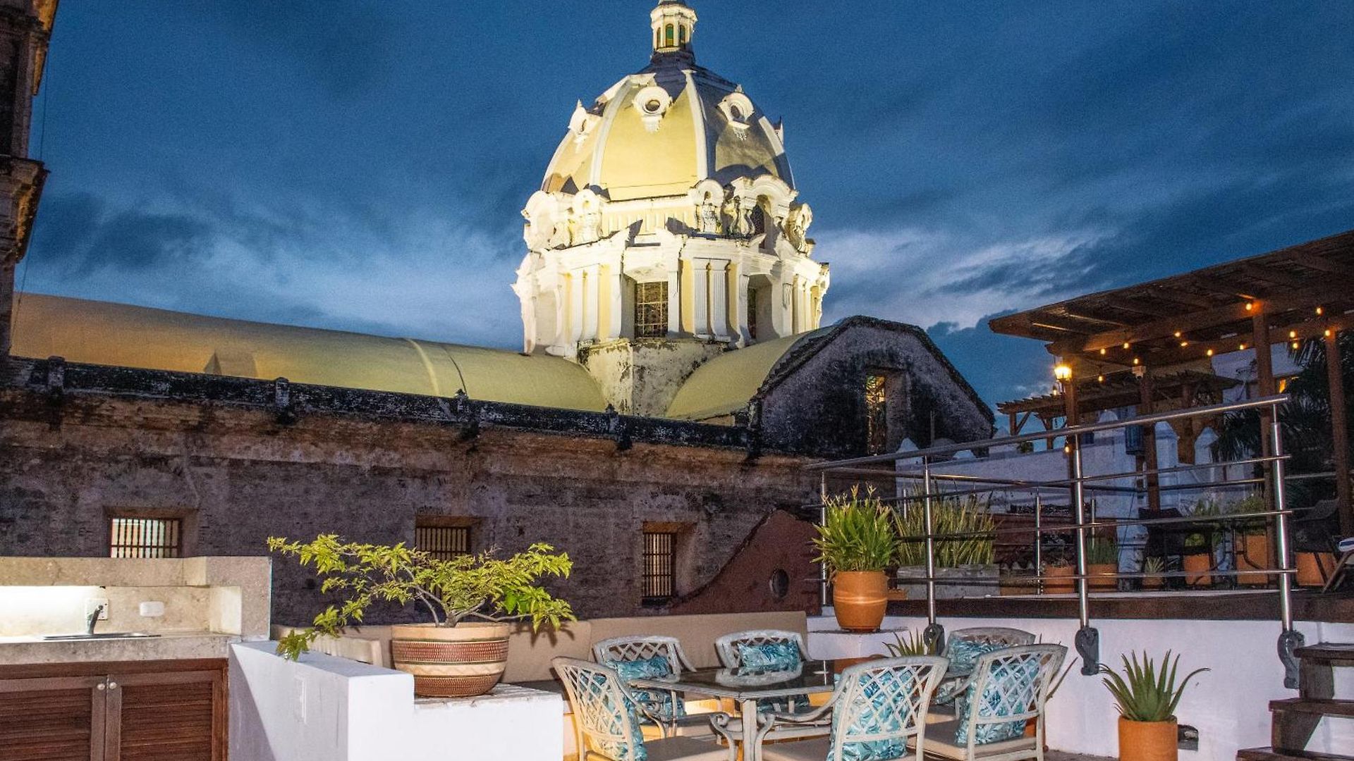 Luxury 5 Bedroom House In The Old Villa Cartagena