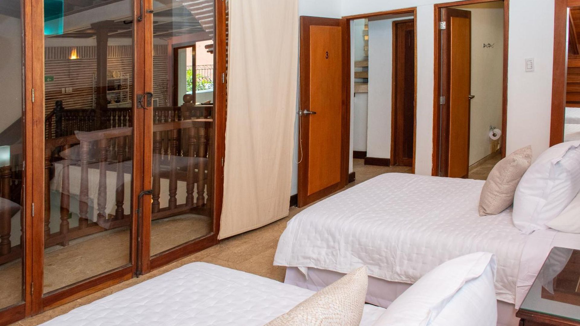 Luxury 5 Bedroom House In The Old *