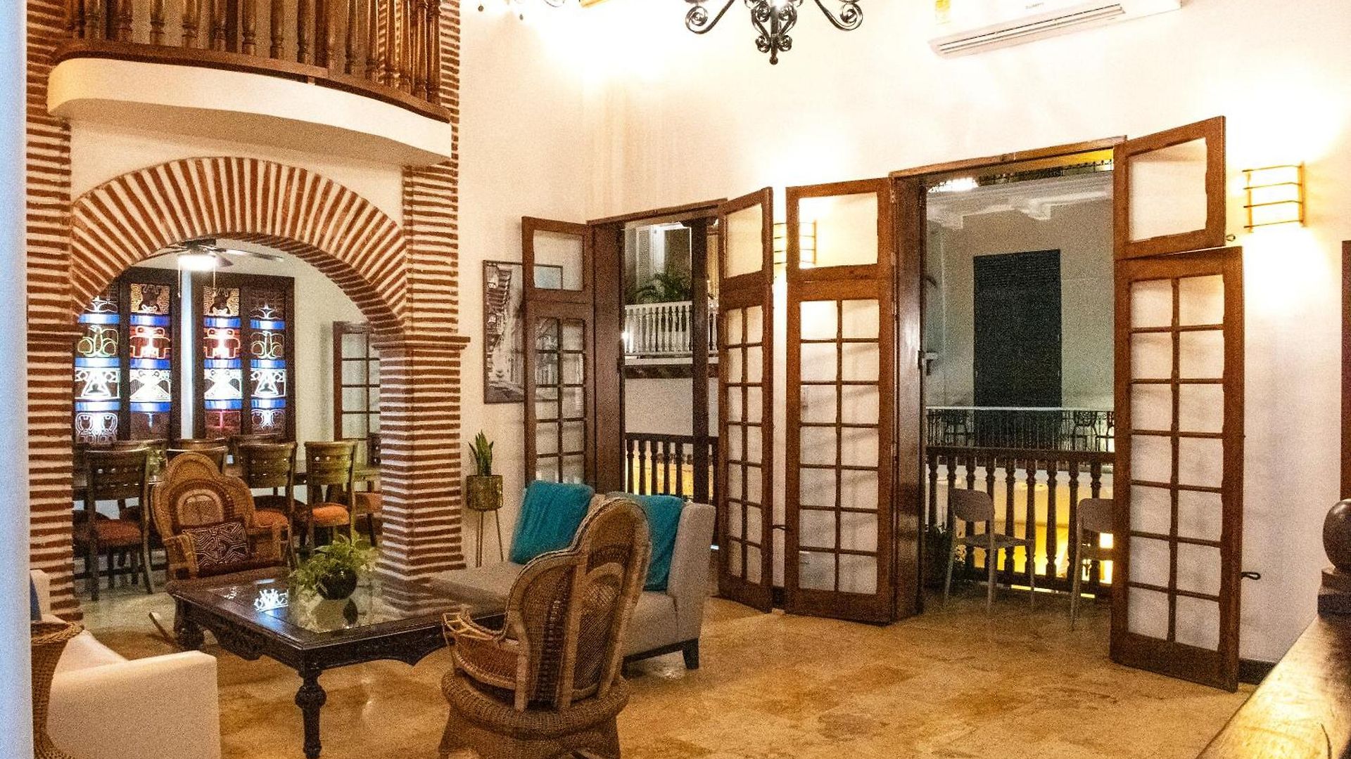 Villa Luxury 5 Bedroom House In The Old
