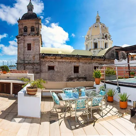 Luxury 5 Bedroom House In The Old Villa