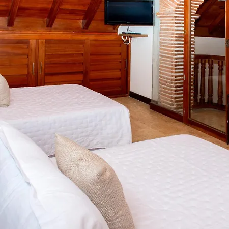 Luxury 5 Bedroom House In The Old Villa