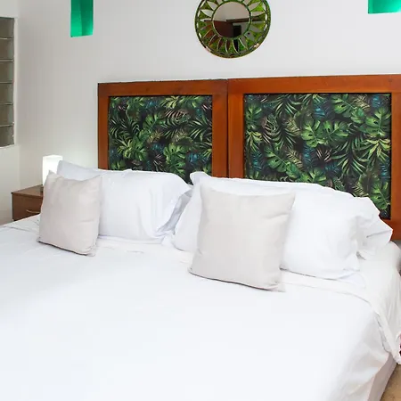 Luxury 5 Bedroom House In The Old Villa *
