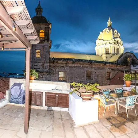 Luxury 5 Bedroom House In The Old Cartagena