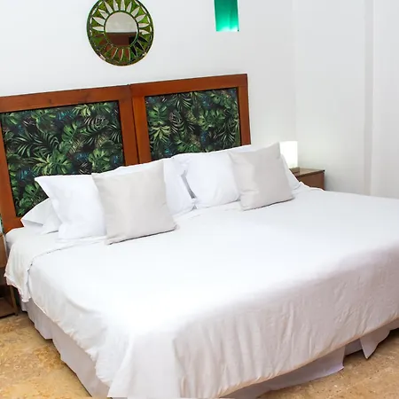 Villa Luxury 5 Bedroom House In The Old