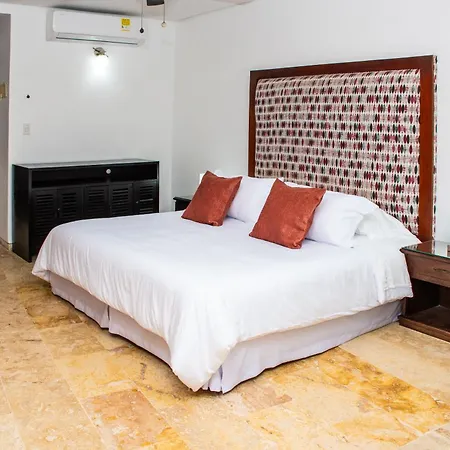 Luxury 5 Bedroom House In The Old * Cartagena