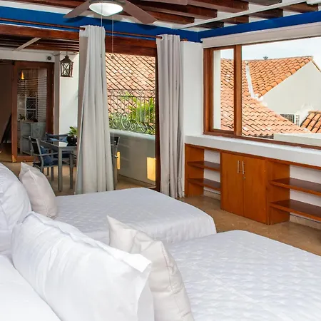Luxury 5 Bedroom House In The Old *