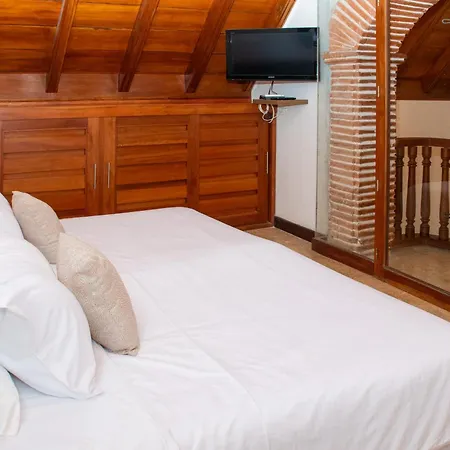 Luxury 5 Bedroom House In The Old Villa Cartagena