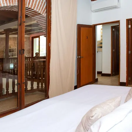 Villa Luxury 5 Bedroom House In The Old *