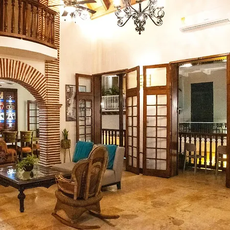 Villa Luxury 5 Bedroom House In The Old